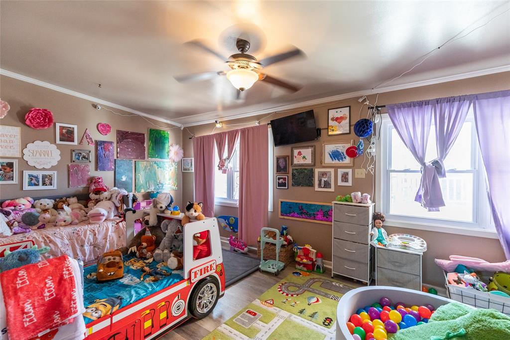 Elmwood West - Residential