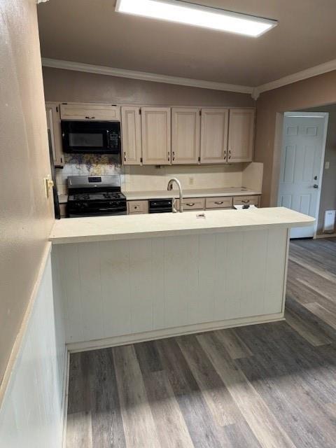 Elmwood West - Residential