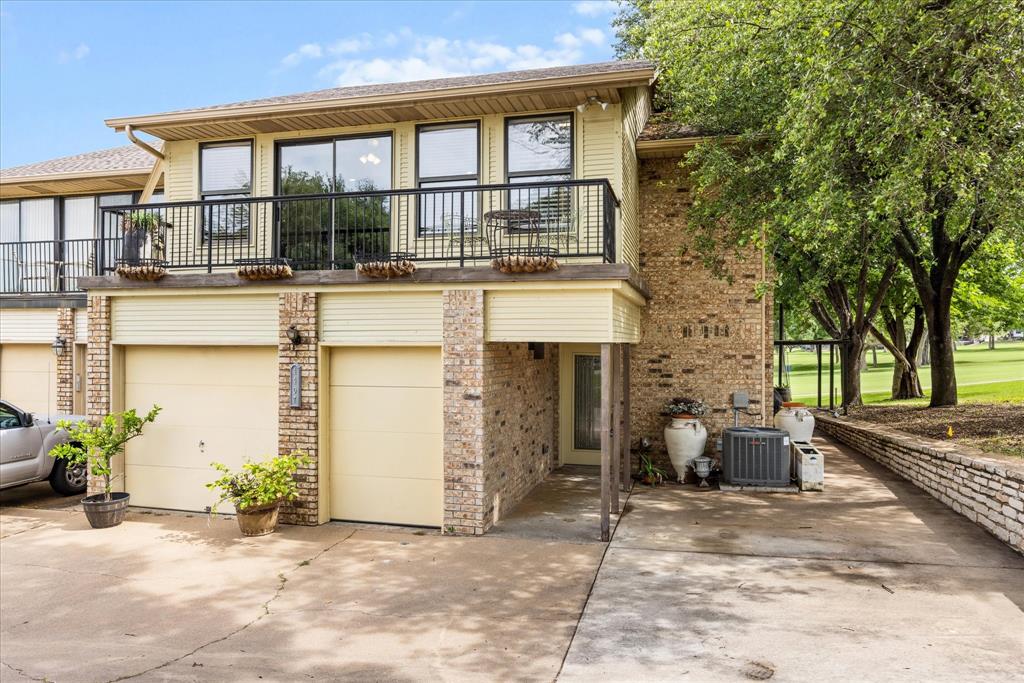Lakeview Twnhse Estate - Residential