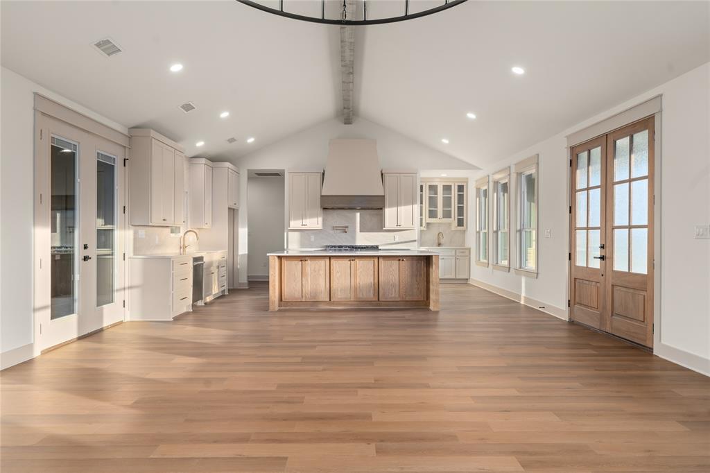 WILLOW MOON RANCH - Residential