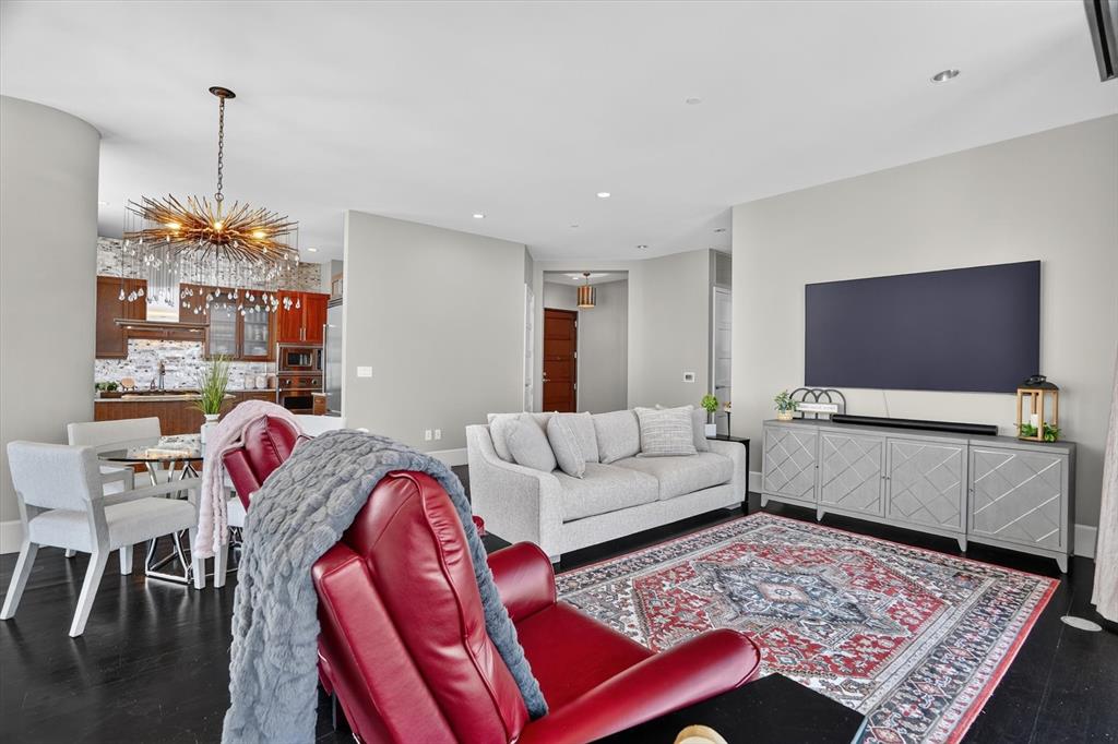 1301 Throckmorton Residences - Residential