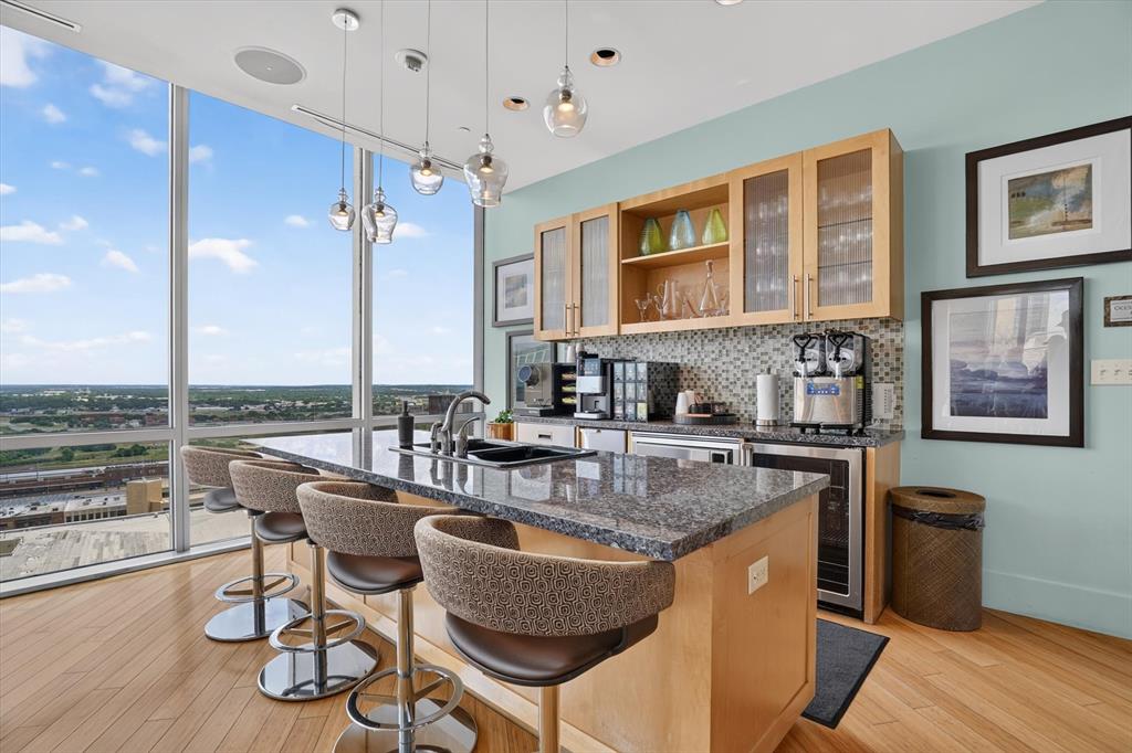 1301 Throckmorton Residences - Residential