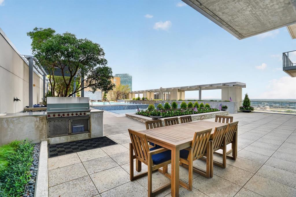 1301 Throckmorton Residences - Residential