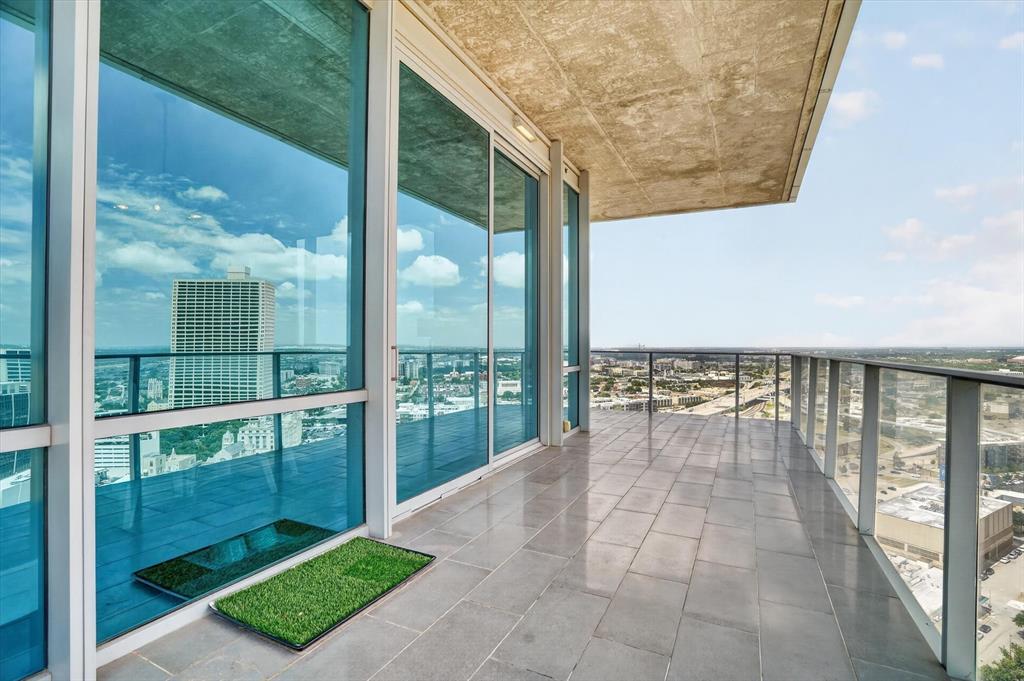 1301 Throckmorton Residences - Residential