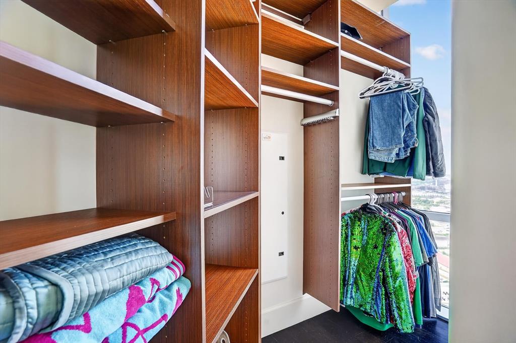 1301 Throckmorton Residences - Residential