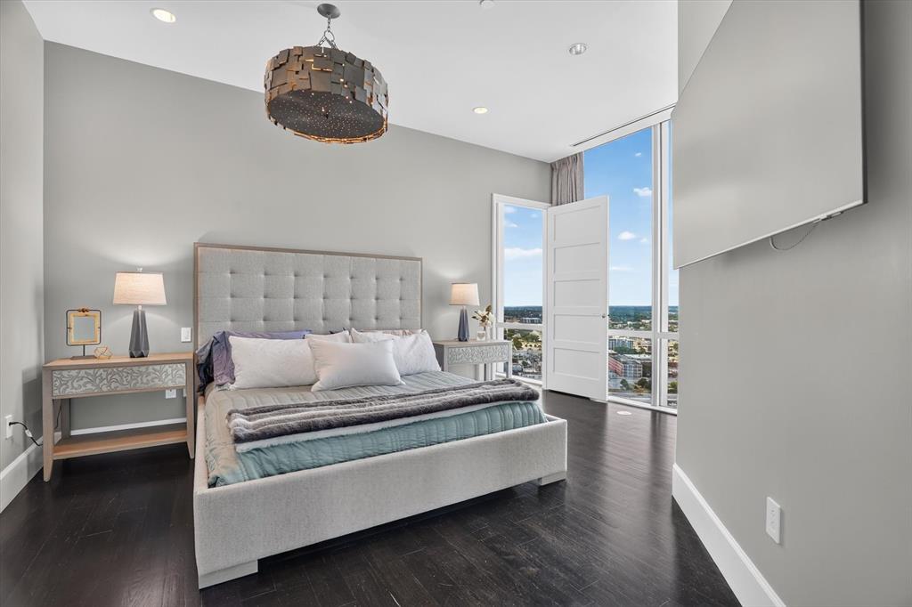 1301 Throckmorton Residences - Residential