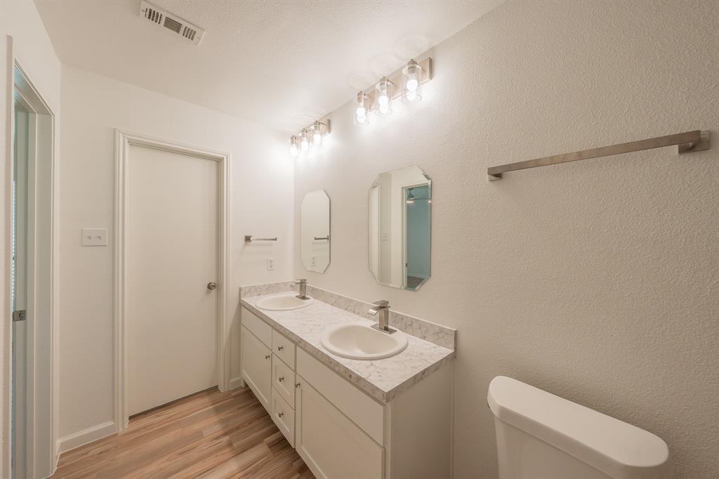 Cloisters Condo The - Residential