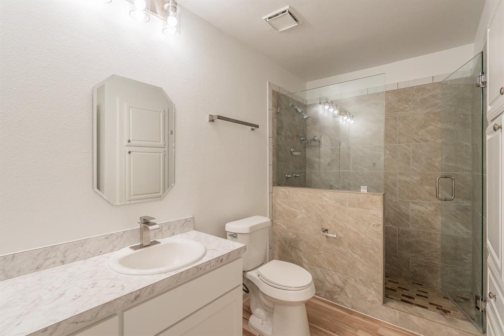 Cloisters Condo The - Residential