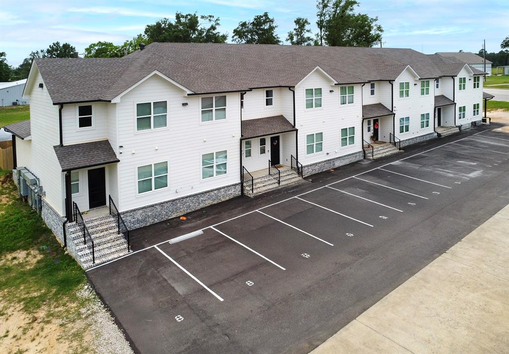 HENRICHSON SUBD - Residential Income