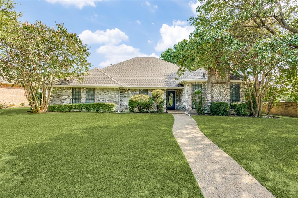 LOCATION AND YARD MAINTENANCE INCLUDED!! This home is centrally located near George Bush Tollway and 75. This 4 bedroom home boasts a highly versatile floor plan with multiple living areas, a gorgeous eat in kitchen with granite counter tops, ample cabinet and counter space as well as breakfast bar, and a spacious master bedroom and master bath with dual sinks, custom tile, large tub and separate shower in addition to separate walk-in closets. Only a short drive or walk to City Line, Sherrill Park golf course, and Galatyn Park Nature Trails. Schedule your showing today!