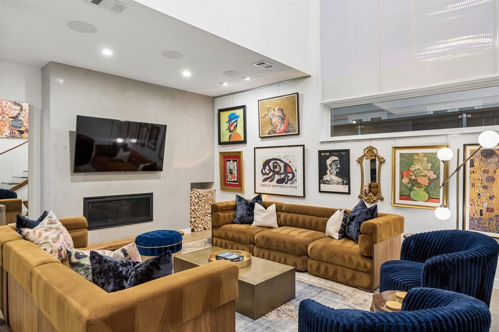 Ross Ave Annex - Residential
