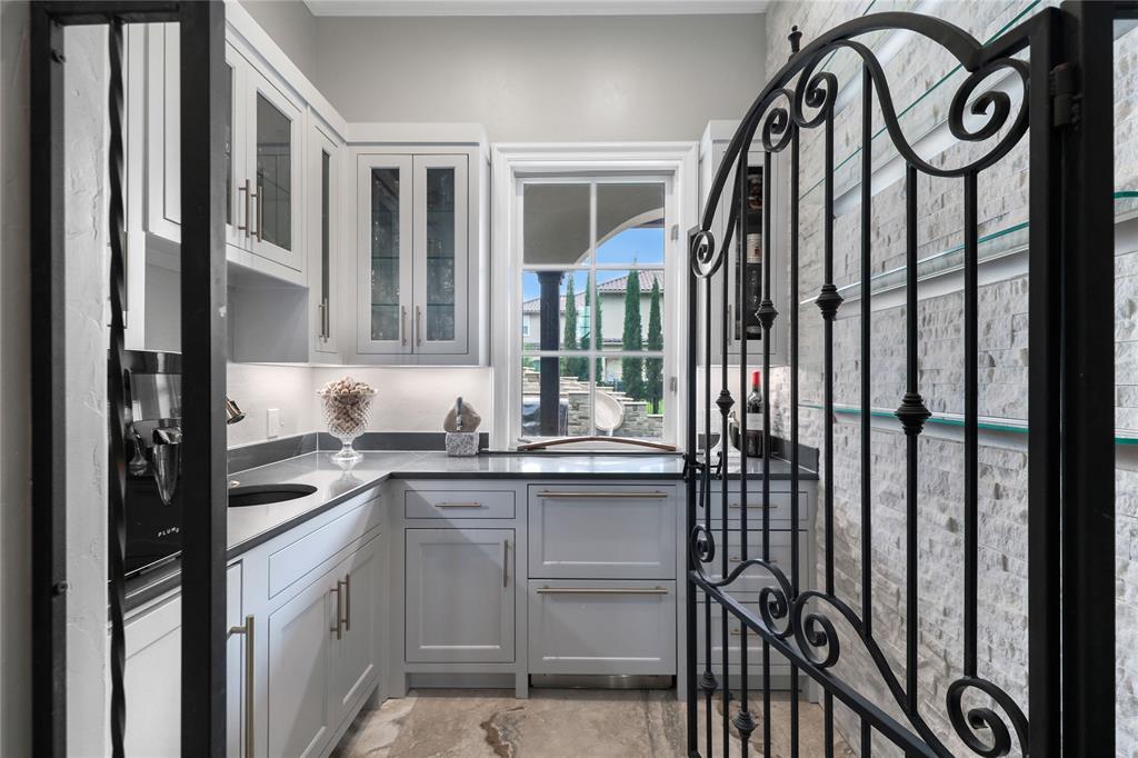 Kings Lake - Residential