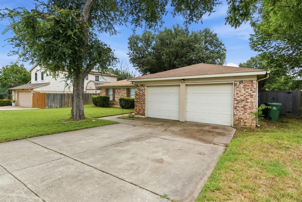 Welcome to this beautiful Arlington home nestled in an established neighborhood with convenient access to shopping, dining, and major highways. This property offers a warm and inviting layout designed for both comfortable everyday living and effortless entertaining. From the moment you arrive, the charming curb appeal and mature surroundings create a true sense of home.

Inside, you’ll find spacious living areas filled with natural light and thoughtfully designed spaces that provide both functionality and comfort. The kitchen offers ample cabinetry and workspace, making it ideal for preparing meals and gathering with family and friends. Generous bedrooms and well-appointed bathrooms provide flexibility for a variety of lifestyles and living arrangements.
The backyard provides additional value with space for outdoor entertaining, recreation, or future enhancements that could further increase desirability and return on investment. Whether you are looking to expand your portfolio, secure a buy-and-hold property, or purchase a home in a high-demand area, this property offers strong potential. Conveniently positioned near parks, schools, entertainment, and commuter routes, this Arlington property is an opportunity investors will not want to miss.