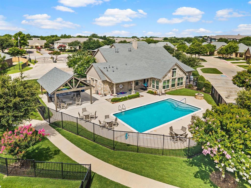 Villas Of Stone Glen Condos - Residential
