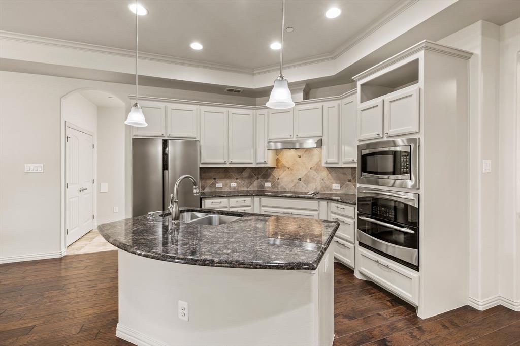 Villas Of Stone Glen Condos - Residential