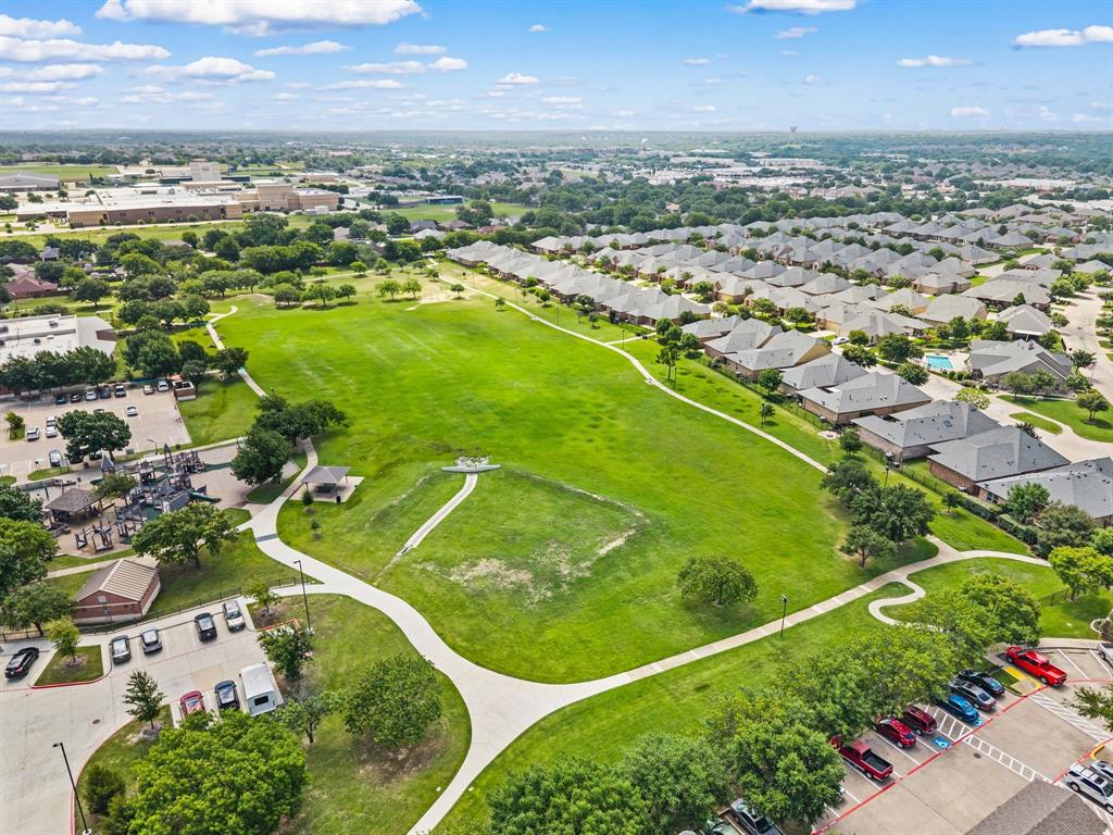 Villas Of Stone Glen Condos - Residential