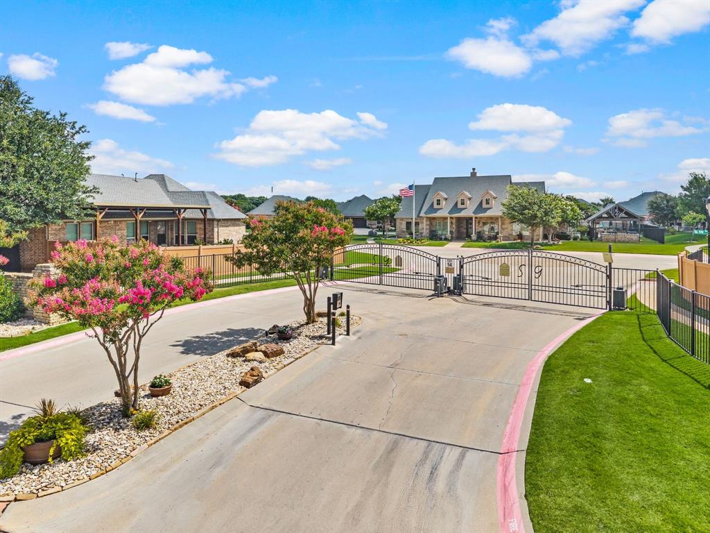 Villas Of Stone Glen Condos - Residential