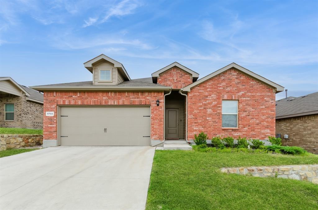 BEAUTIFUL BRICK HOME BARELY LIVED IN FEELS LIKE IT'S BRAND NEW IN THE HIGHLANDS AT CHAPEL CREEK!! SPACIOUS OPEN LIVING & DINING AND LARGE LOVELY KITCHEN WITH PLENTY OF CABINETS AND COUNTER SPACE AND GOOD SIZE KITCHEN ISLAND, GRANITE COUNTERTOPS, STAINLESS STEEL APPLIANCES, GAS RANGE, BUILT-IN MICROWAVE AND WALK-IN PANTRY! ALL 4 BEDROOMS ARE A GREAT SIZE, PRIMARY BATHROOM WITH TWO SINK VANITY, OVERSIZED SHOWER AND WALK-IN CLOSET! GREAT SIZED BACKYARD FOR RELAXING OR ENTERTAINING WITH FAMILY AND FRIENDS. COVERED FRONT PORCH AS WELL AS BACK PATIO. GAS TANKLESS WATER HEATER WITH CONTINUOUS HOT WATER, RAIN GUTTERS, AND SPRINKLER SYSTEM. YOU WILL LOVE THIS HOME AS WELL AS THE LOVELY COMMUNITY WHICH INCLUDES A COMMUNITY POOL, CABANA & PLAYGROUND! MINUTES FROM DFW AIRPORT, FORT WORTH'S NATURE CENTER, REFUGE, SUNDANCE SQUARE DOWNTOWN, SHOPPING, RESTAURANTS AND SO MUCH MORE!