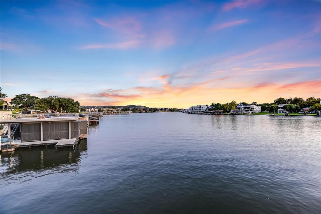Legendary Estates On Lake Lbj - Residential