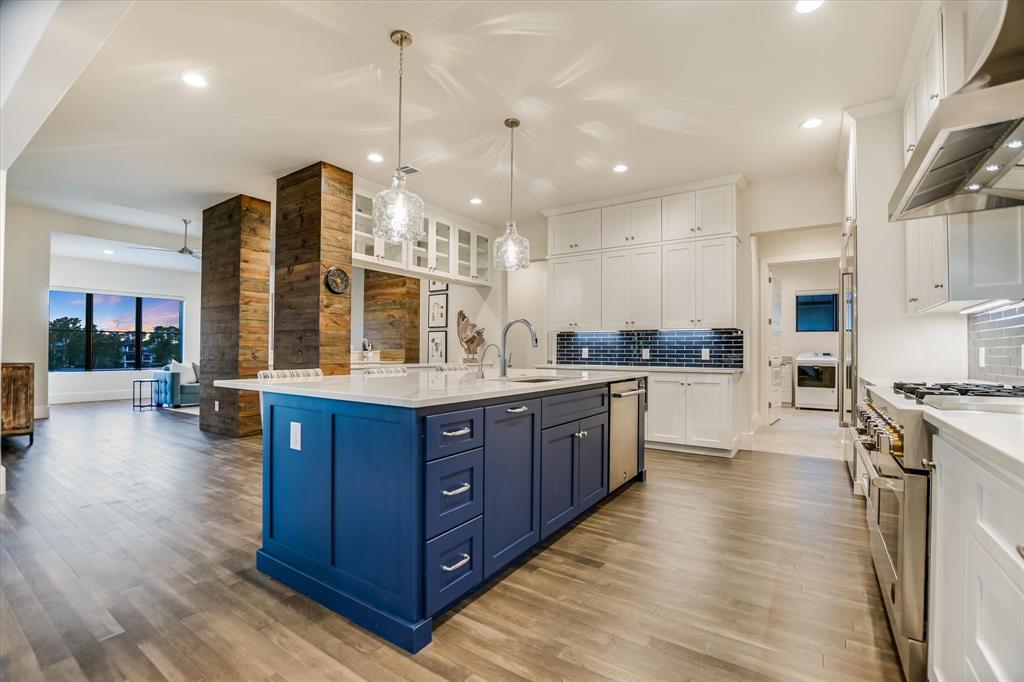 Legendary Estates On Lake Lbj - Residential