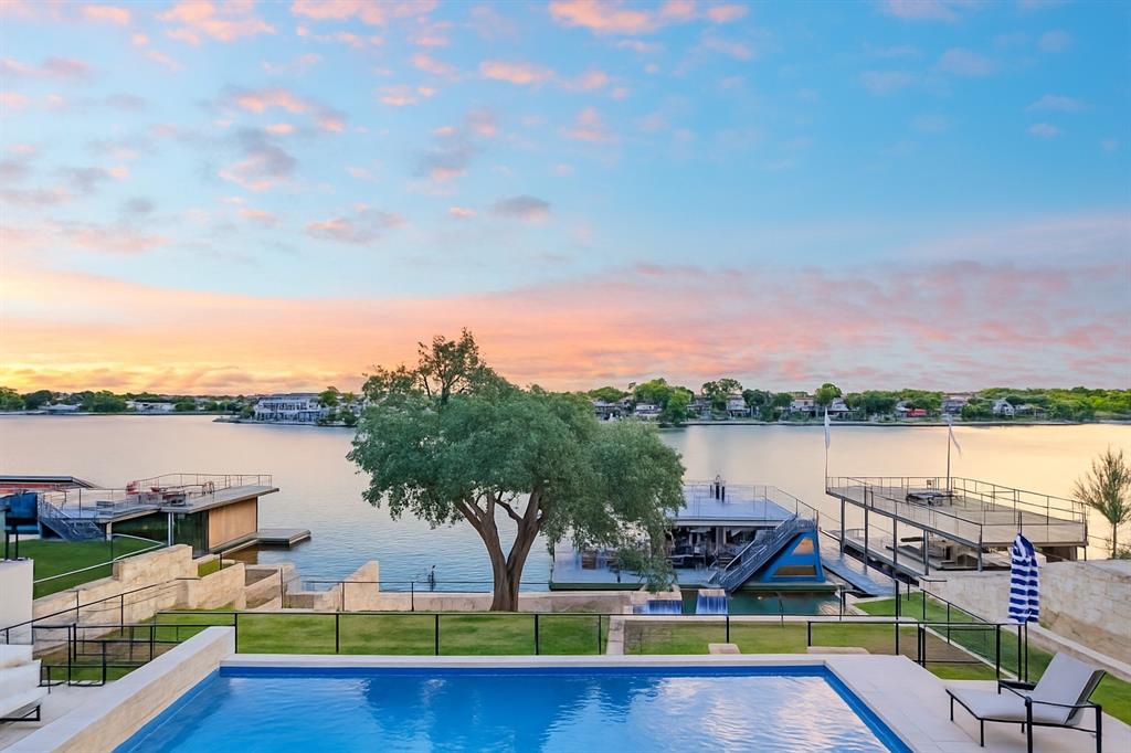 Legendary Estates On Lake Lbj - Residential