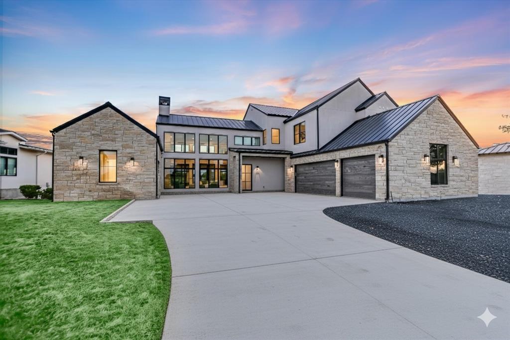 Legendary Estates On Lake Lbj - Residential