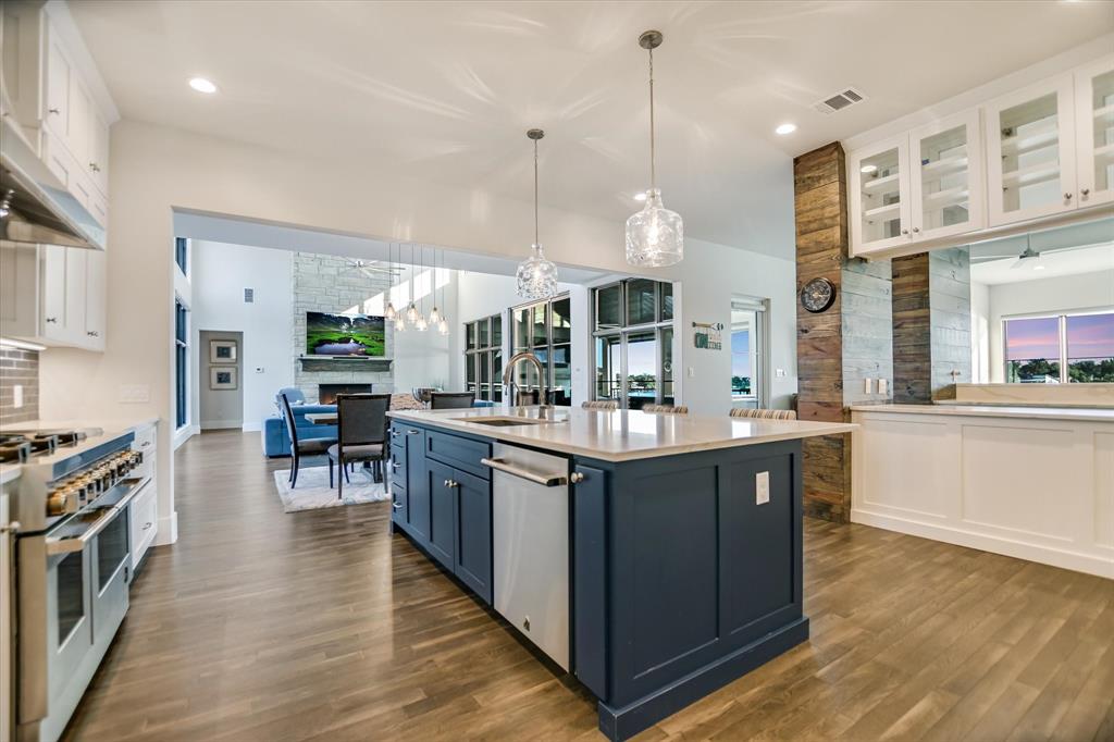 Legendary Estates On Lake Lbj - Residential