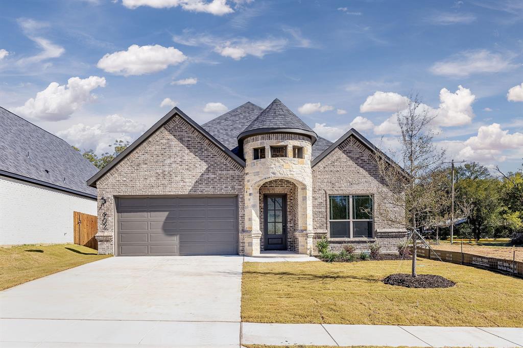 Welcome to 902 Boston Lane, where comfort meets convenience in the heart of River Oaks, TX. This beautifully designed 4-bedroom, 3.5-bath home offers the perfect layout for families—featuring bright, open living spaces, a spacious kitchen with modern finishes, and room for everyone to relax and grow.

With 2,234 sq ft of well-planned space, this home ensures privacy with a downstairs owner's suite and three additional bedrooms up. The flexible floorplan is ideal for playrooms, homework stations, or a home office. Situated in the Castleberry ISD, your family will have access to nearby schools, parks, and Fort Worth attractions—all just minutes away.