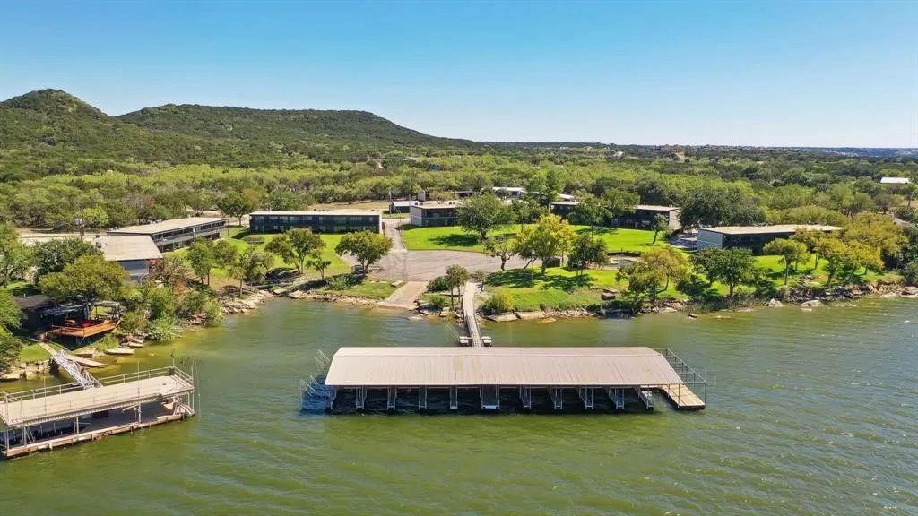 Landing Condos - Residential