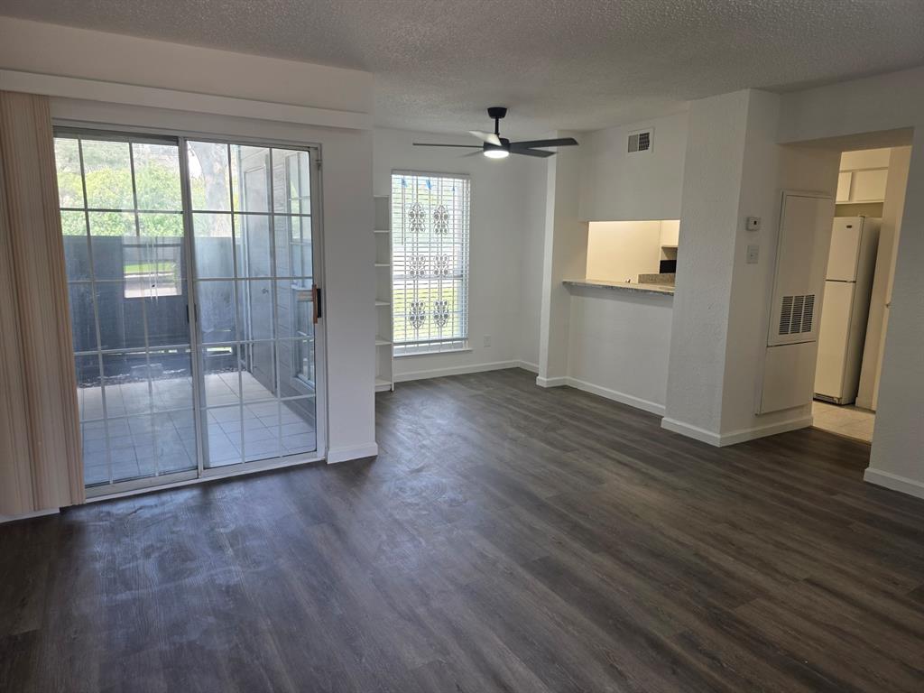 creekbend condo ph 01-06 - Residential