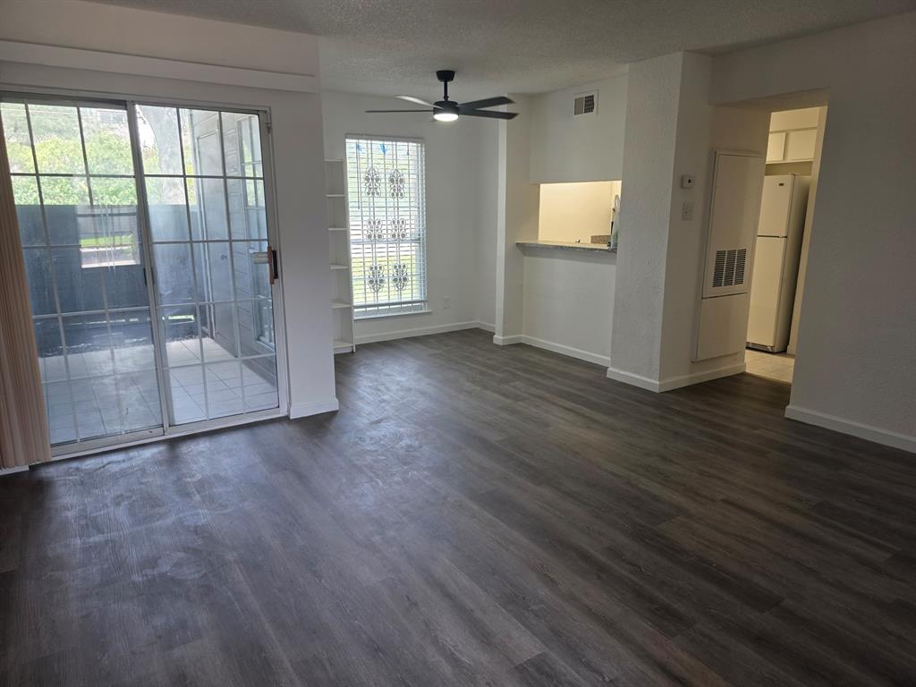 creekbend condo ph 01-06 - Residential