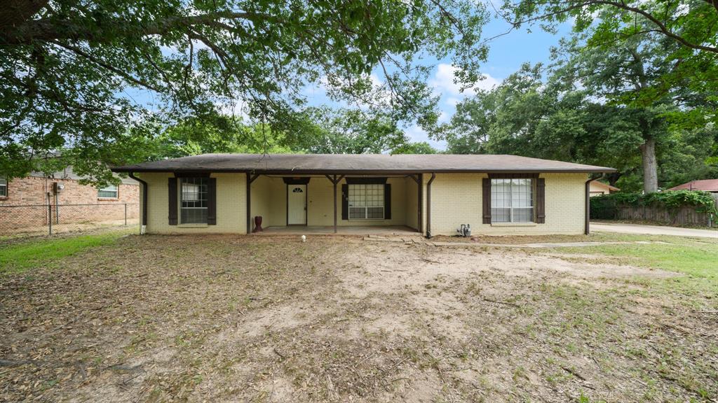 Move-in ready 3-bedroom, 2-bathroom home featuring fresh updates throughout! Enjoy new flooring, fresh paint, and a functional layout designed for comfortable living. The spacious yard offers plenty of room for outdoor activities, while multiple storage sheds provide ample space for tools, equipment, and hobbies. Whether you’re a first-time homebuyer, downsizing, or looking for an investment opportunity, this well-maintained property is ready for its next owner. Schedule your showing today!