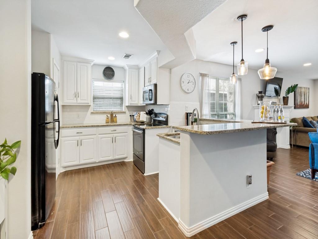 Timberleaf Lane Twnhms - Residential