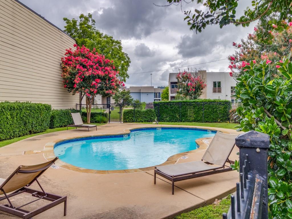 Timberleaf Lane Twnhms - Residential