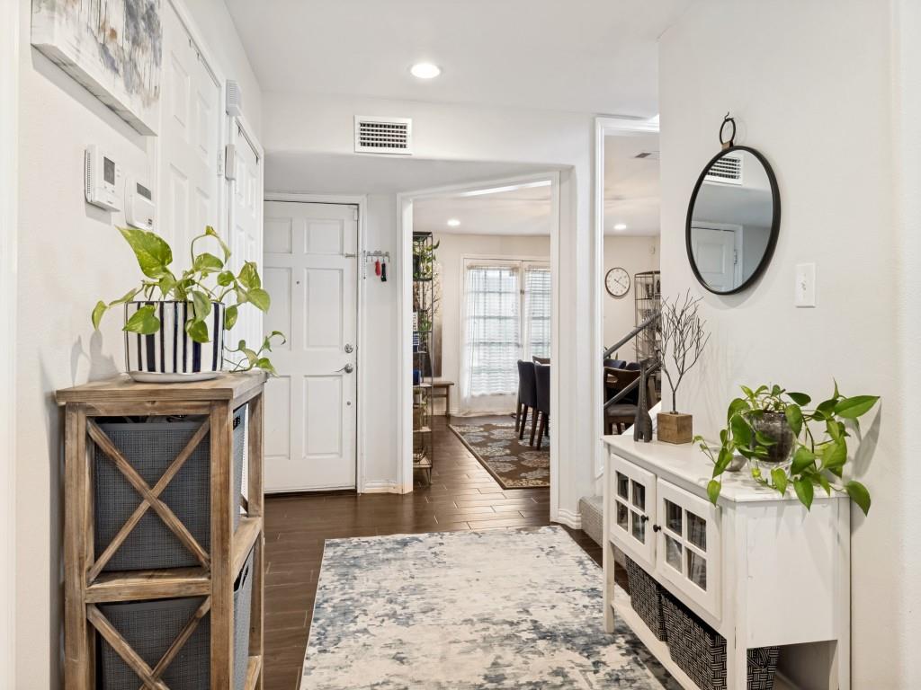 Timberleaf Lane Twnhms - Residential