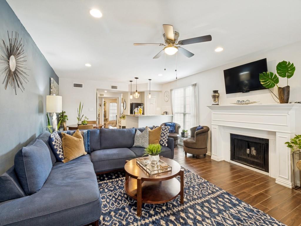 Timberleaf Lane Twnhms - Residential