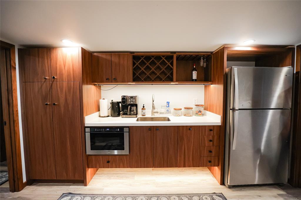 Lasure D C - Residential