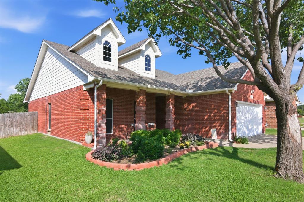 Fantastic one story home awaits you! Seller has done all the work for you in this smart open floorplan! Upgraded granite countertops with newer painted kitchen cabinets and hardware.  Samsung stainless steel dishwasher - Samsung stainless steel microwave - Samsung stainless steel oven.   Garbage disposal (2025). Fully repainted interior- very tasteful and inviting.  Roof replaced in 2020 and just had roof reviewed and in great shape!
Storm doors, cutely styled flowerbed pavers at front flowerbed, wooden Storage Shed with shingle roof, Solar
Screens on the windows that dramatically lessen the hot summer sun! Not to mention Front AND Back covered patios!
Great backyard privacy with no neighbors directly behind you. Extra storage in Utility room, plenty of space for all your
pantry items. Carpeted areas are in only 2 bedrooms of the house, front bedroom with tile would make a great home
office.  Samsung stainless steel dishwasher - Samsung stainless steel microwave - Samsung stainless steel oven.   Seller's gift to buyer!! Mounted Samsung TV on back patio - Samsung stainless steel kitchen refrigerator.