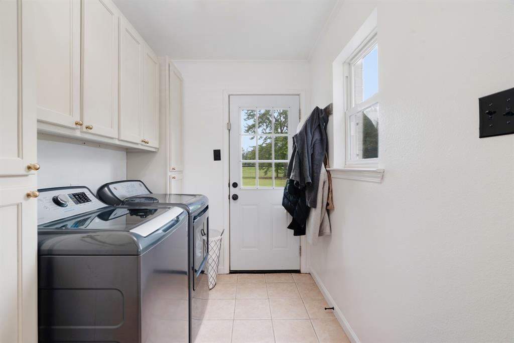 J C LAMB SURV ABST #523 - Residential