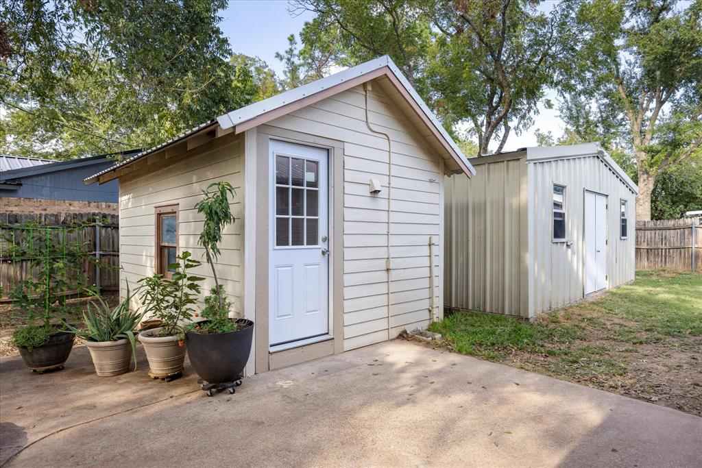 Tolar - Residential