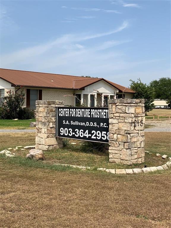 Dr. Stephen A Sullivan has retired from practicing dentistry after 56 years in Whitewright. Here's a fantastic opportunity to start or expand your business on almost an acre of land. With great visibility and signage with Your name on it you can't help but get noticed. This Commercial property has many uses, including medical, barber & beauty, chiropractic, veterinary, insurance, etc, but ready to go as Dental Office! Serviceable equipment and inventory INCLUDED! Large reception area, business office, 4 treatment rooms, lab and break room. Sprinkler system! On almost an acre of land the possibilities are boundless. 
NO CASH DOWN, OWNER FINANCE IF YOU QUALIFY. SELLER WILL EXCHANGE FOR REAL ESTATE OR credit buyer with other valuable items. FLEXABLE.