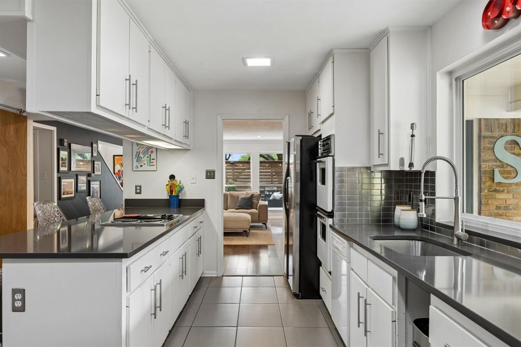 Royal Hlnds Village 02 - Residential