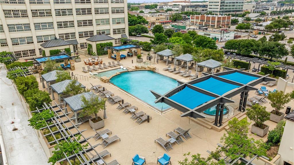 One Montgomery Plaza - Residential