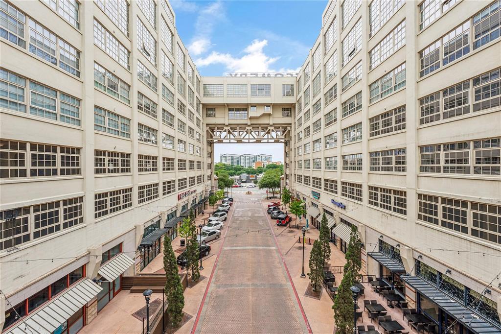 One Montgomery Plaza - Residential