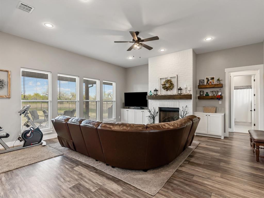 White Bluff #19 - Residential