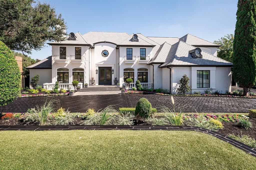 MAGNIFICENT RENOVATED MASTERPIECE nestled on an over sized HALF ACRE lot in the prestigious community of Bellbrook Estates! French inspired design Astro turf lawns, Lutron lighting, security system, decadent moldings, wide plank white oak floors,winding staircase, 2 media rooms, game and card rm + bar, study, 6 FP & spacious living areas!An entertainers DREAM HOME!Chef's Kitchen including a La Cornue Master crafted cooking range, Miele coffee bar, sub-zero fridge w-6 pull out drawers, Viking oven & warming drawer,2 dishwashers,2 sinks, wine cooler + huge island!4 car garage!Elegant Master Retreat w-lavish bath & workout room.Backyard pool w-Viking grill, fire pit & smoker!All new landscaping! See upgrades list!