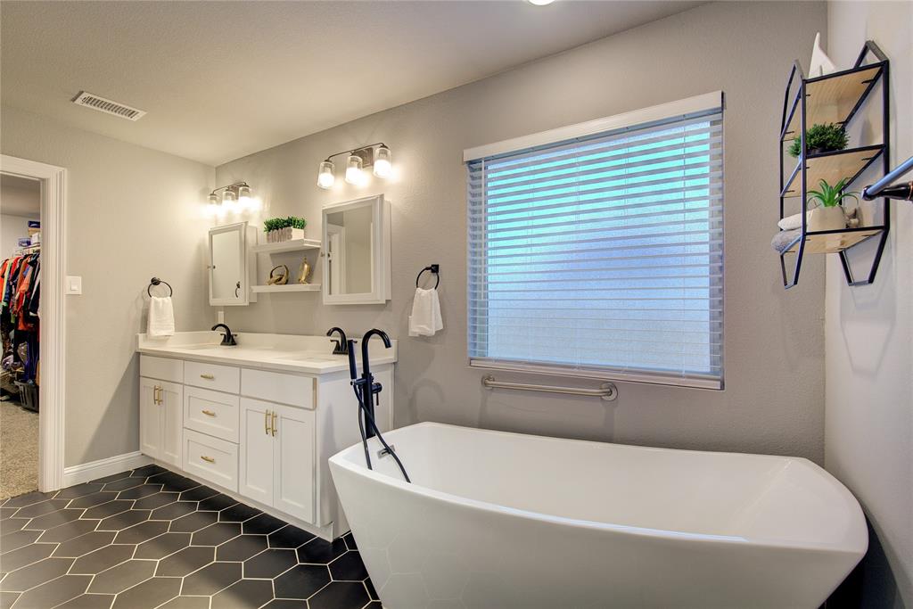 Waters Edge - Residential