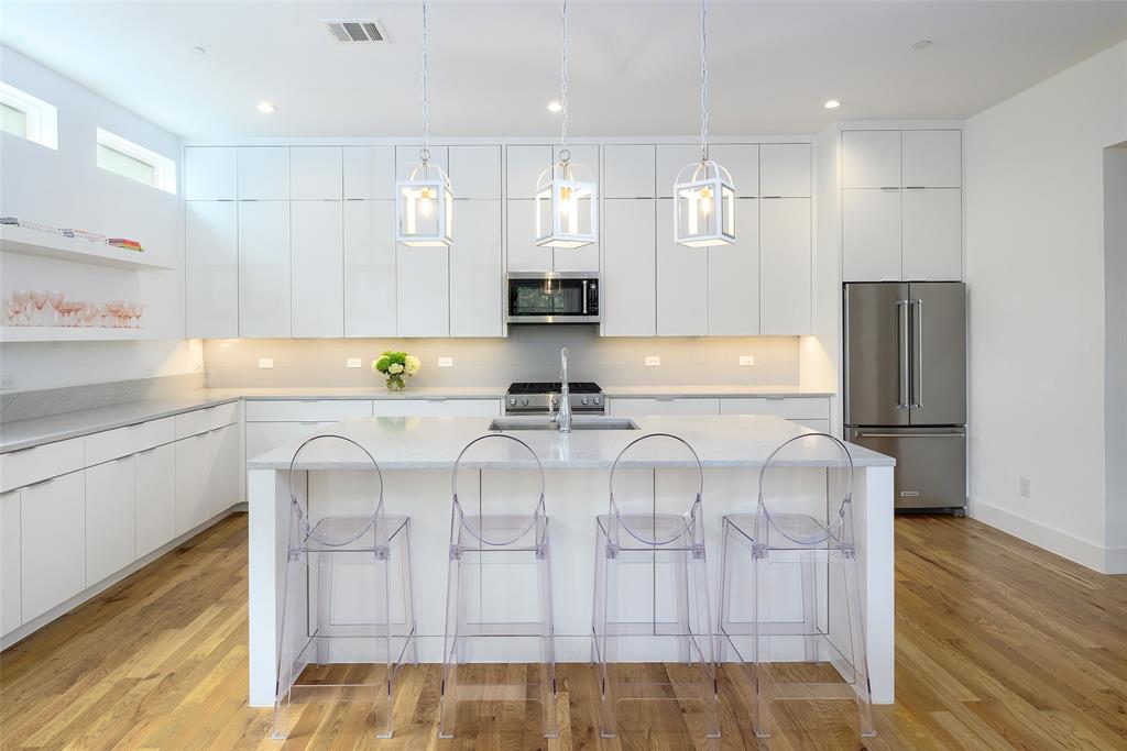 Holland Ave Bldg 4227 4223- - Residential
