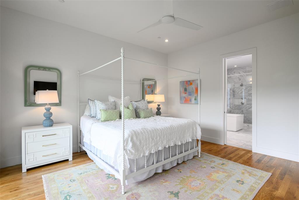 Holland Ave Bldg 4227 4223- - Residential