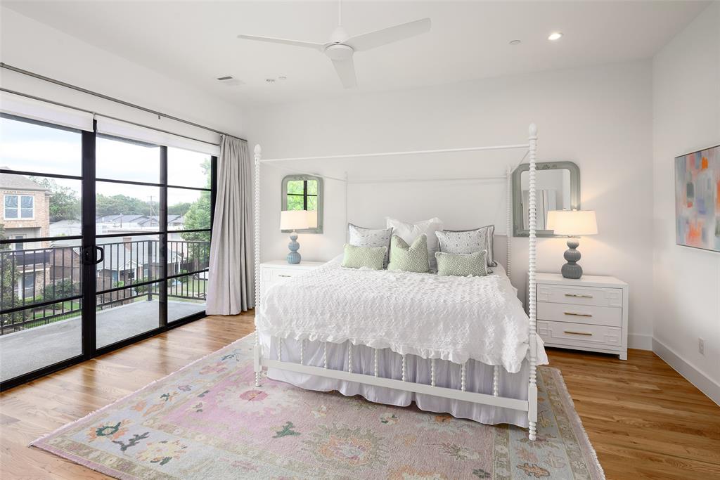 Holland Ave Bldg 4227 4223- - Residential